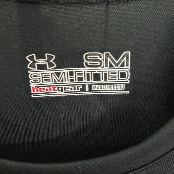 Under Armour She’s A Fighter/Breast Cancer Awareness Shirt - S - EUC - Picture 3 of 5